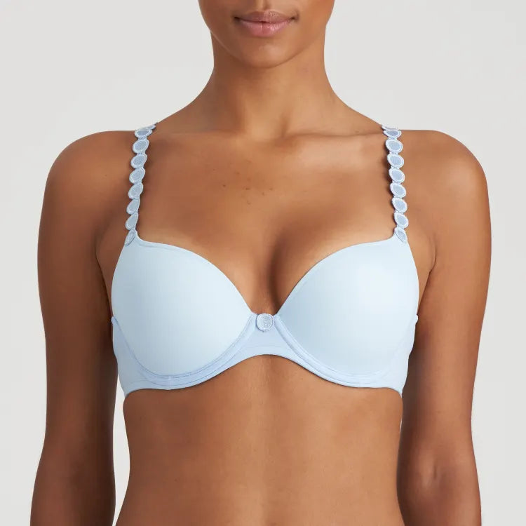 Model wearing Marie Jo L'Aventure 'Tom' bra in pale blue.
