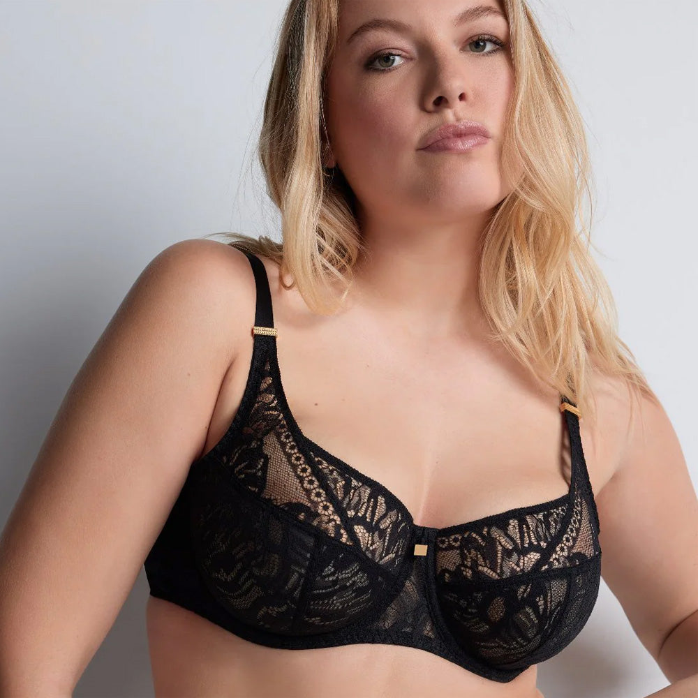 Model wearing 'Love Soul' Black Comfort Full Cup Bra, by Aubade (front View).