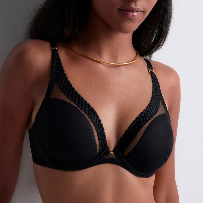 Model wearing 'Sheer Emotion' Black Bralette, by Aubade (front view, close up).