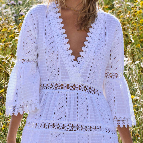 Model wearing 'Victoria' White Kaftan, by Melissa Odabash (close-up).