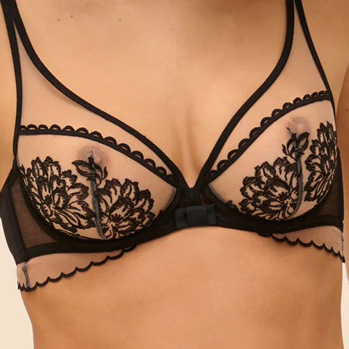 Model wearing 'Romance' Dark Brown Underwired Plunge Bra, by Simone Pérèle (front view, close up).
